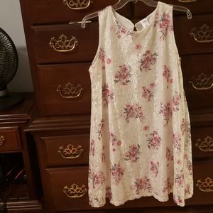 Lace girls dress